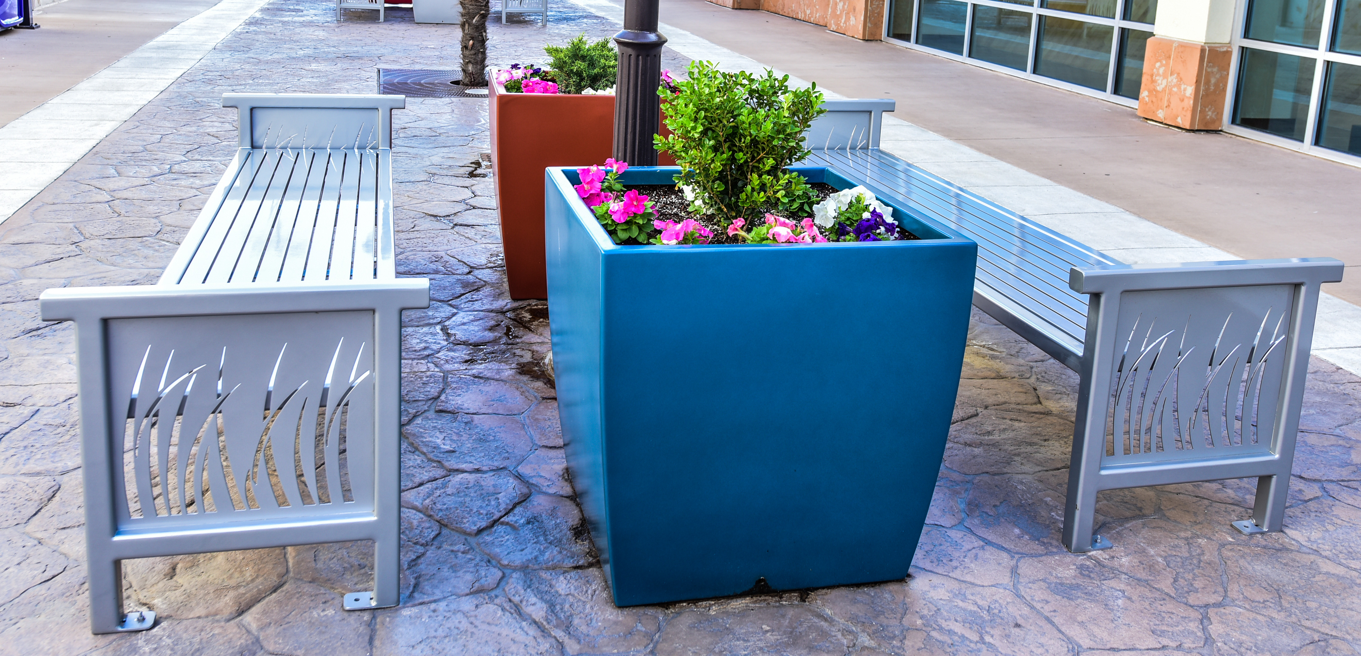 Tanger Outlets Outdoor Seating Benchmark Contract Furniture